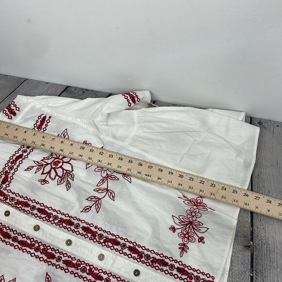 We the Free  Spring Refresh Top In White Embroidered size Large - Picture 16 of 16